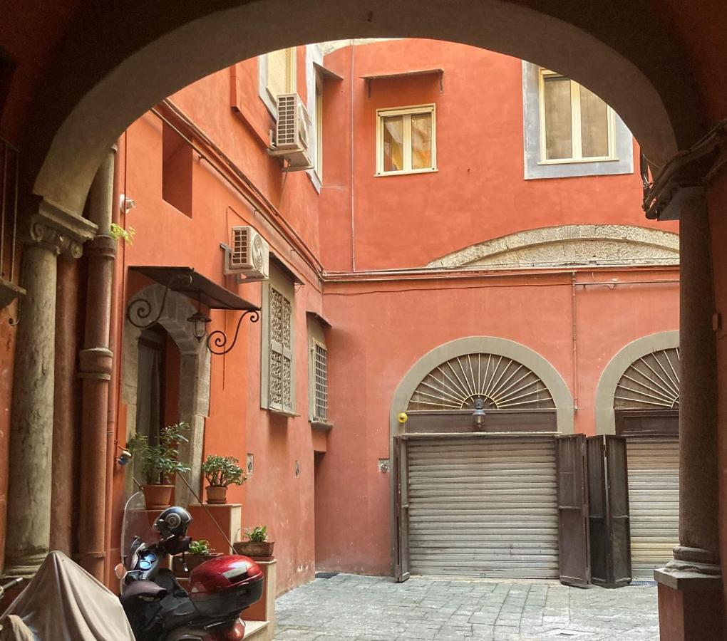 La Casa Blu Nel Cuore Storico Di Napoli Екстериор снимка